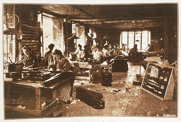 Laberte Humbert case shop